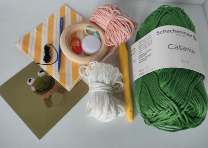 horgolt zöld békás csörgő készlet szükséges hozzávalók