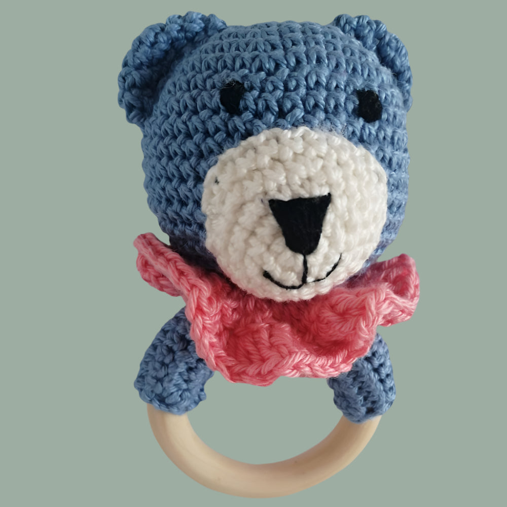 horgolt-kek-maci-csorgo